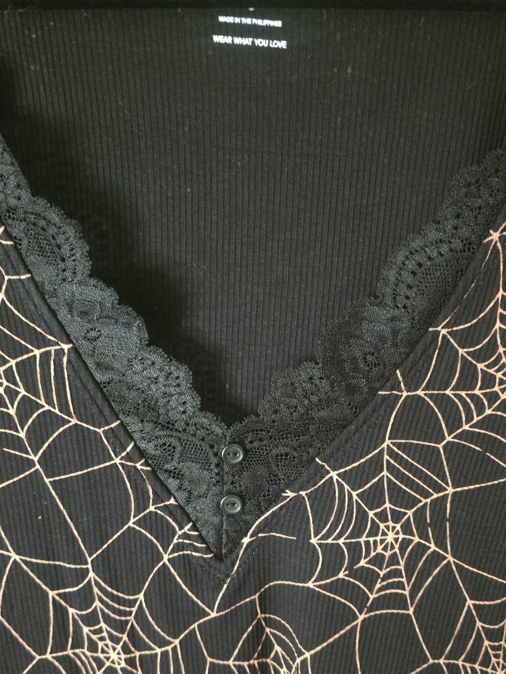Spider Web Top - Picture 3 of 5